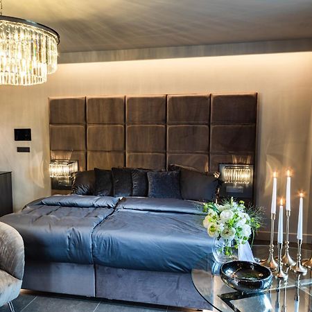 Royal Apartmany Dobris Exteriör bild